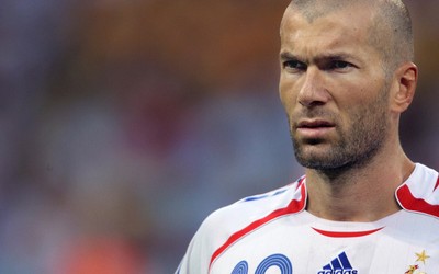 澳队体育-克瓦拉茨赫利亚当选周最佳阵容常客