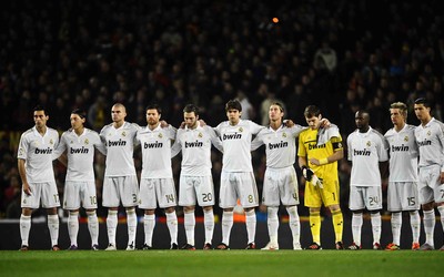 澳队体育精华-克瓦拉茨赫利亚当选意甲最佳进攻球员